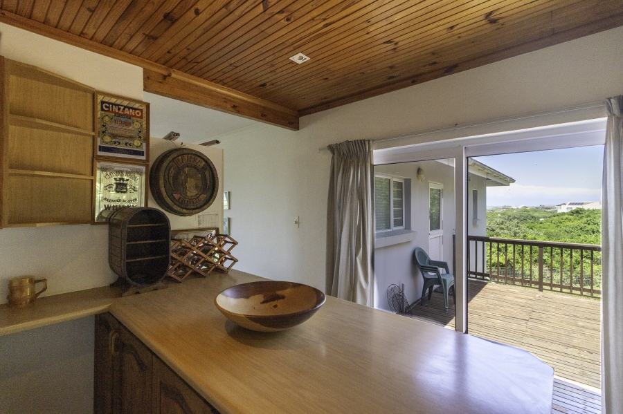7 Bedroom Property for Sale in West Beach Eastern Cape